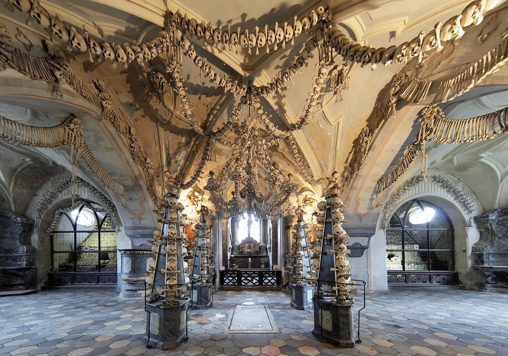 Kutna-Hora-Day-Trip-and-The-Ossuary-3