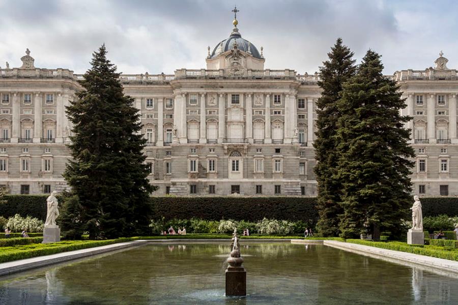 Essential-Madrid:-Prado-Museum-and-Royal-Palace-14