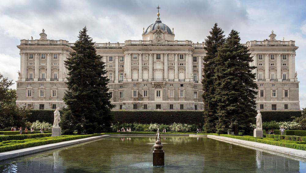 Essential-Madrid:-Prado-Museum-and-Royal-Palace-11
