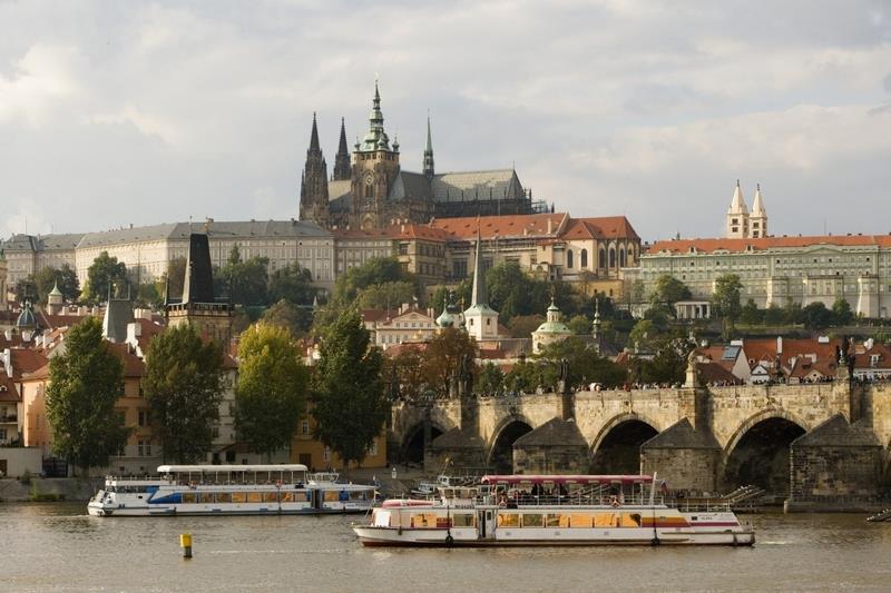 Full-day-Prague-Tour-with-tickets-4