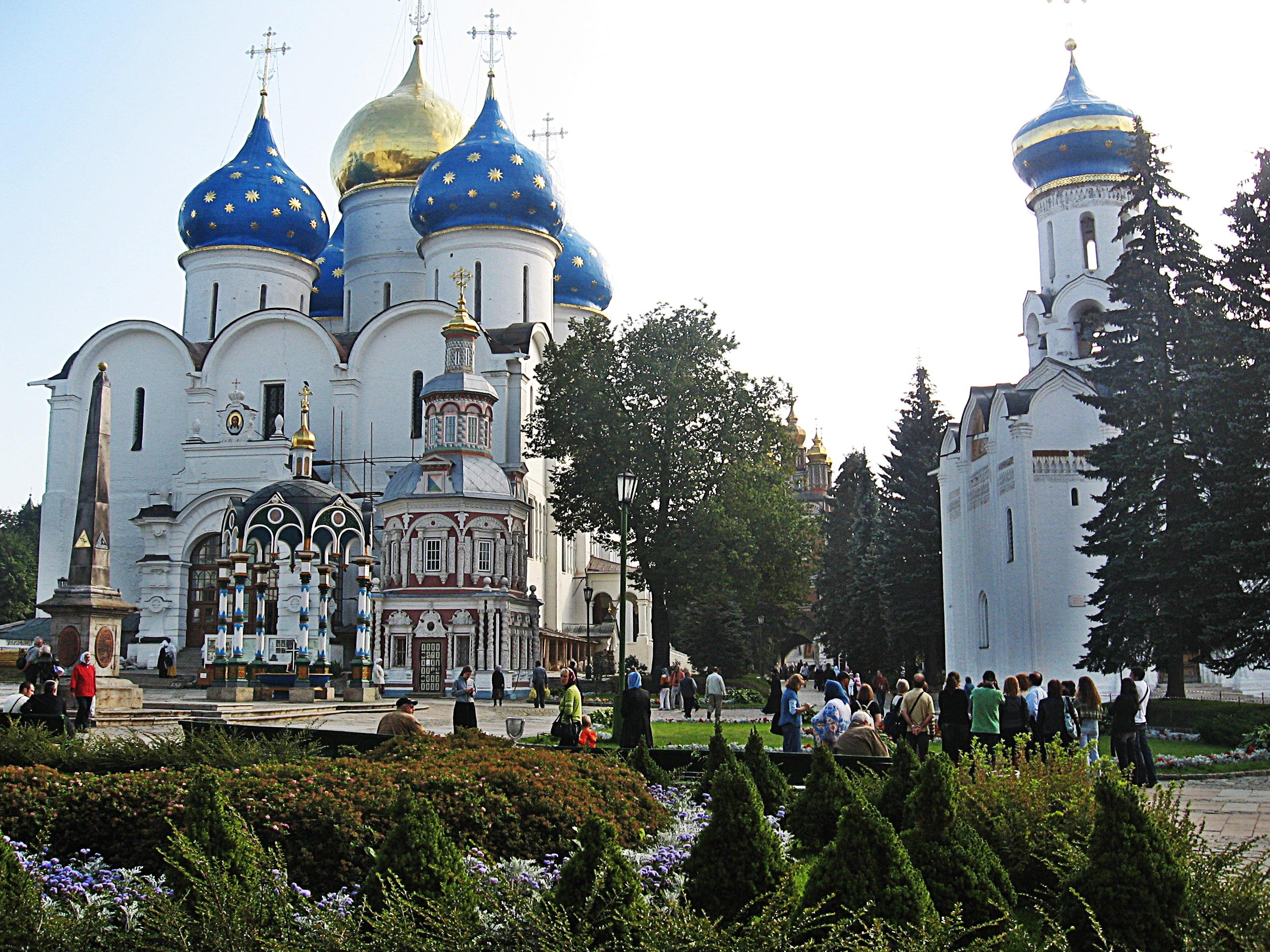 Guided-tour-of-Serguiev-Posad-in-Spanish-2