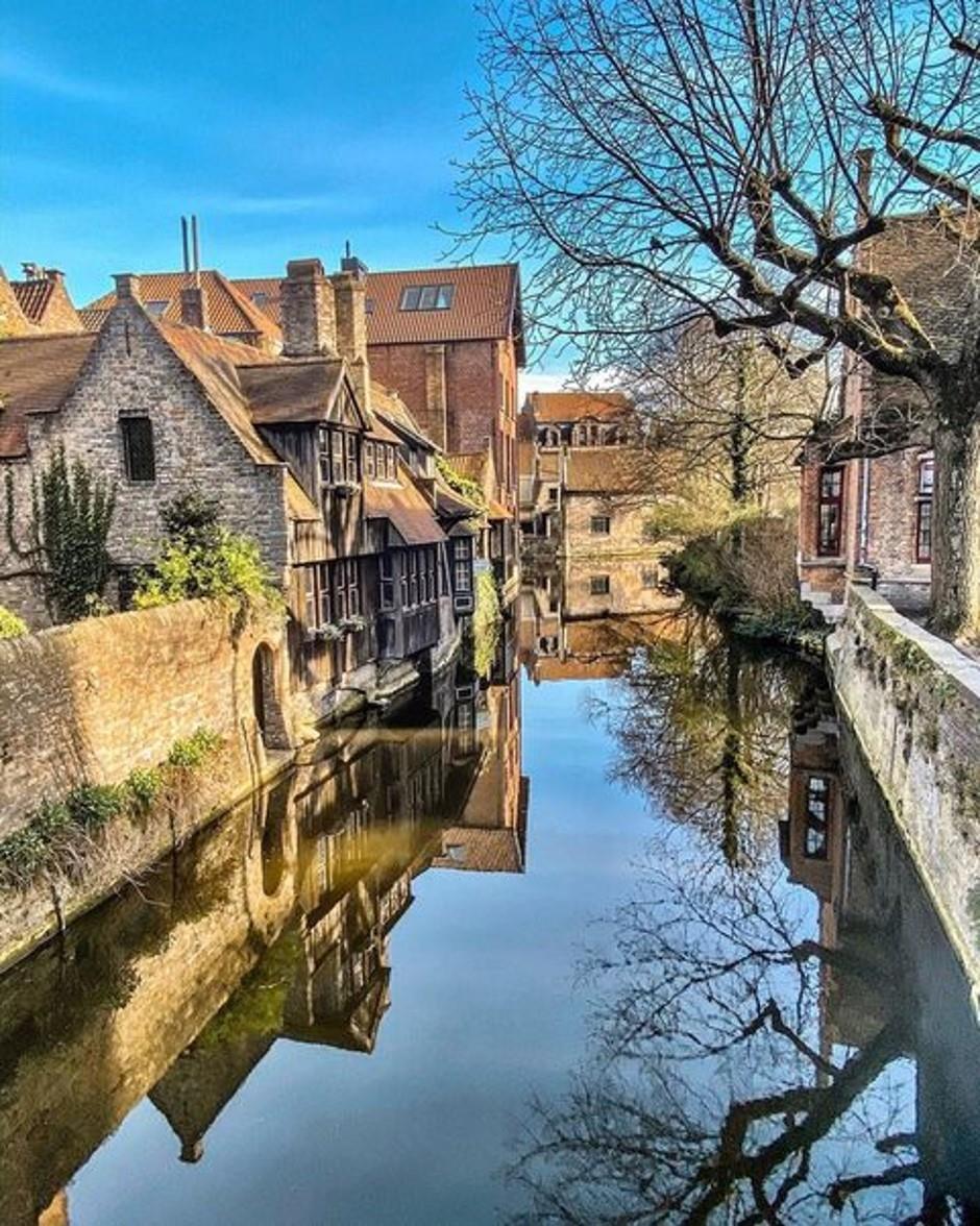 Bruges-Medieval-Freetour-and-Chocolate-Tasting-6