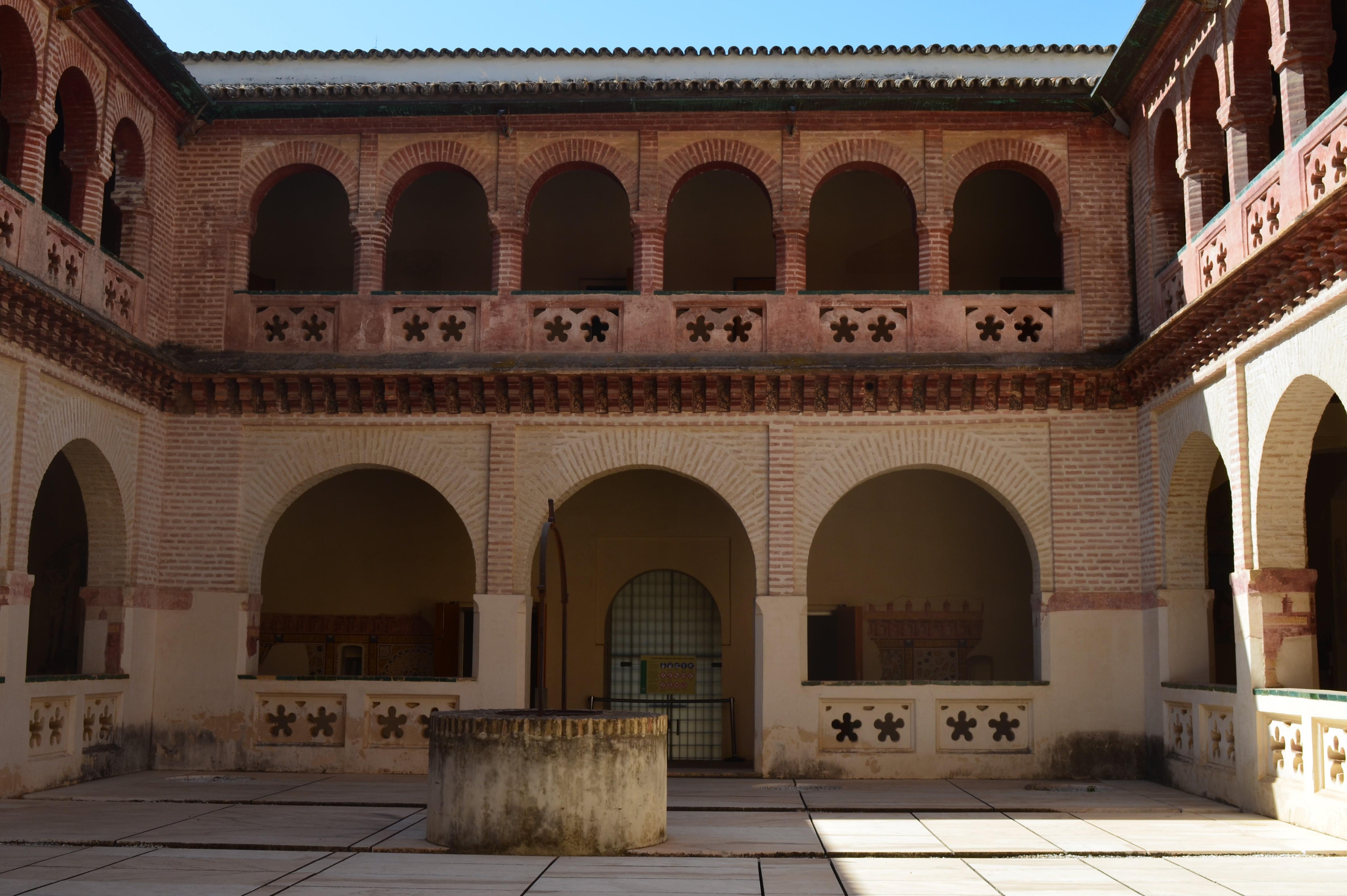 Visita-Guiada-Monasterio-de-San-Isidoro-del-Campo-3