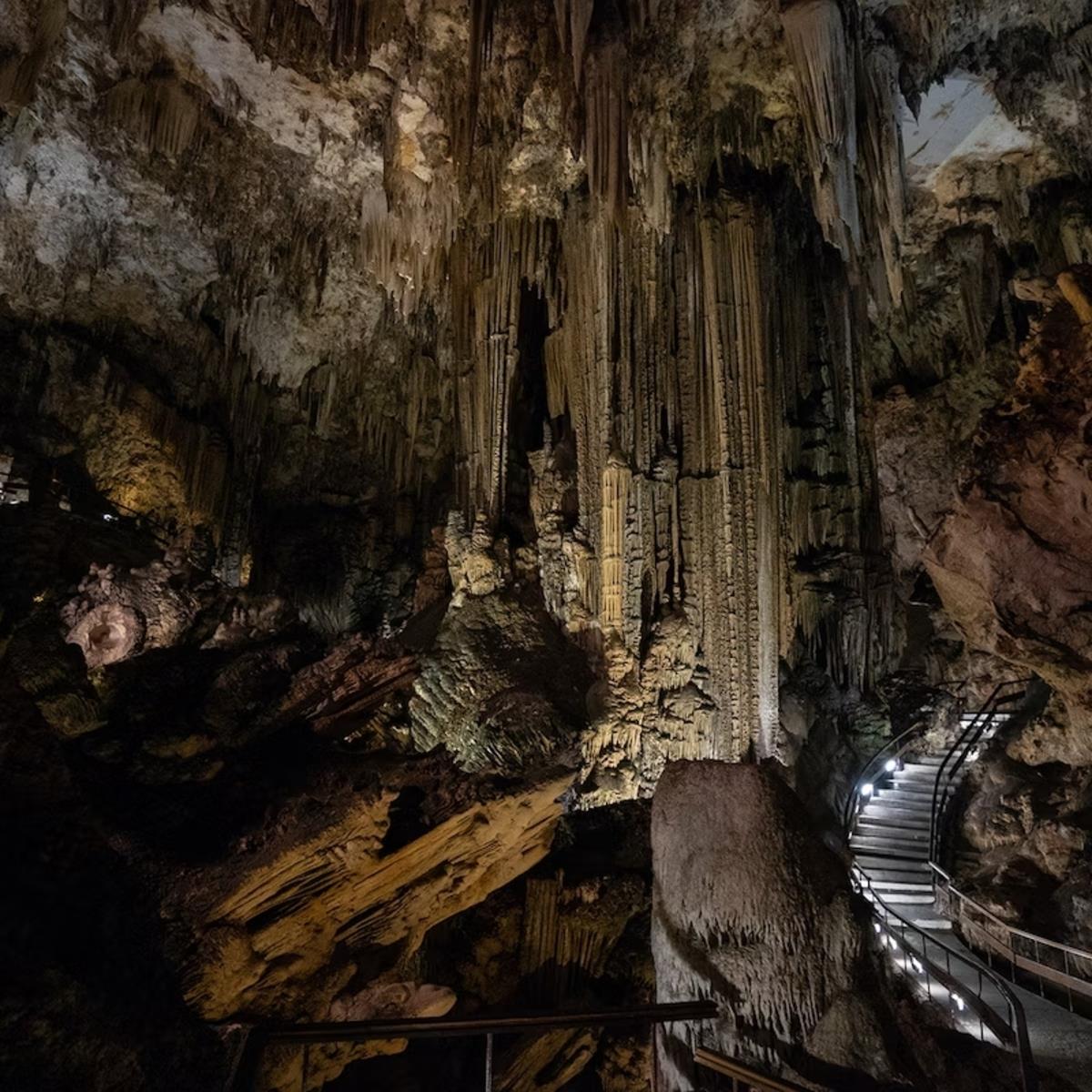 Entrada a la Cueva de Nerja