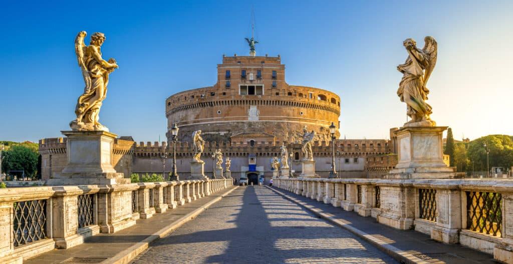 Squares-of-Rome-and-Vatican-Free-Tour-9