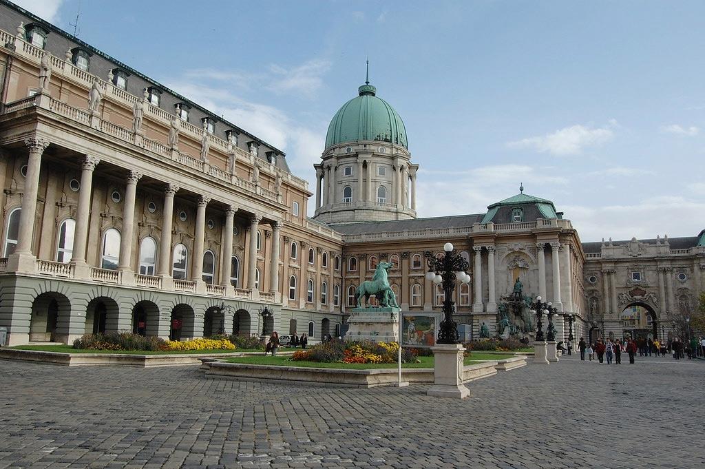 Royal-Palace-and-Medieval-Buda-Castle-1