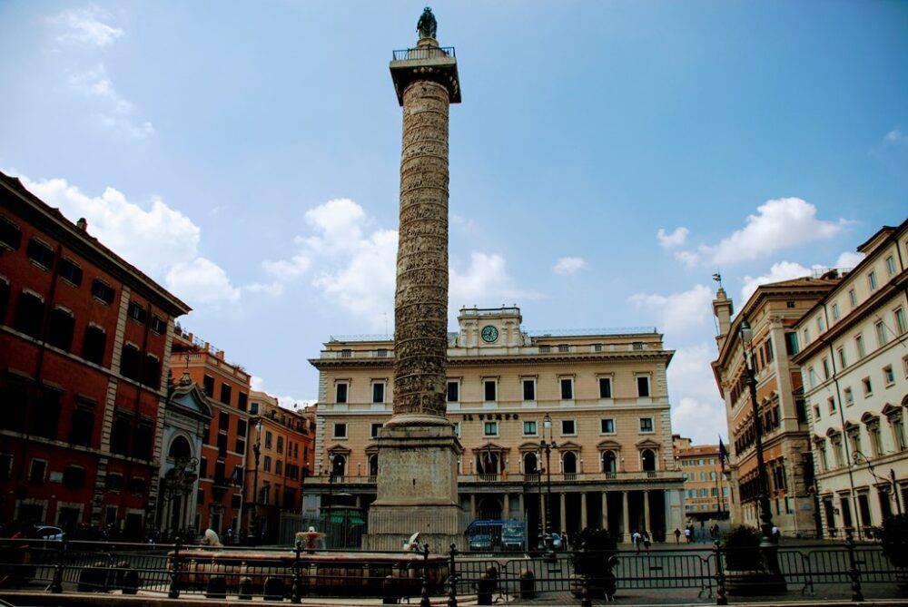 Squares-of-Rome-and-Vatican-Free-Tour-5