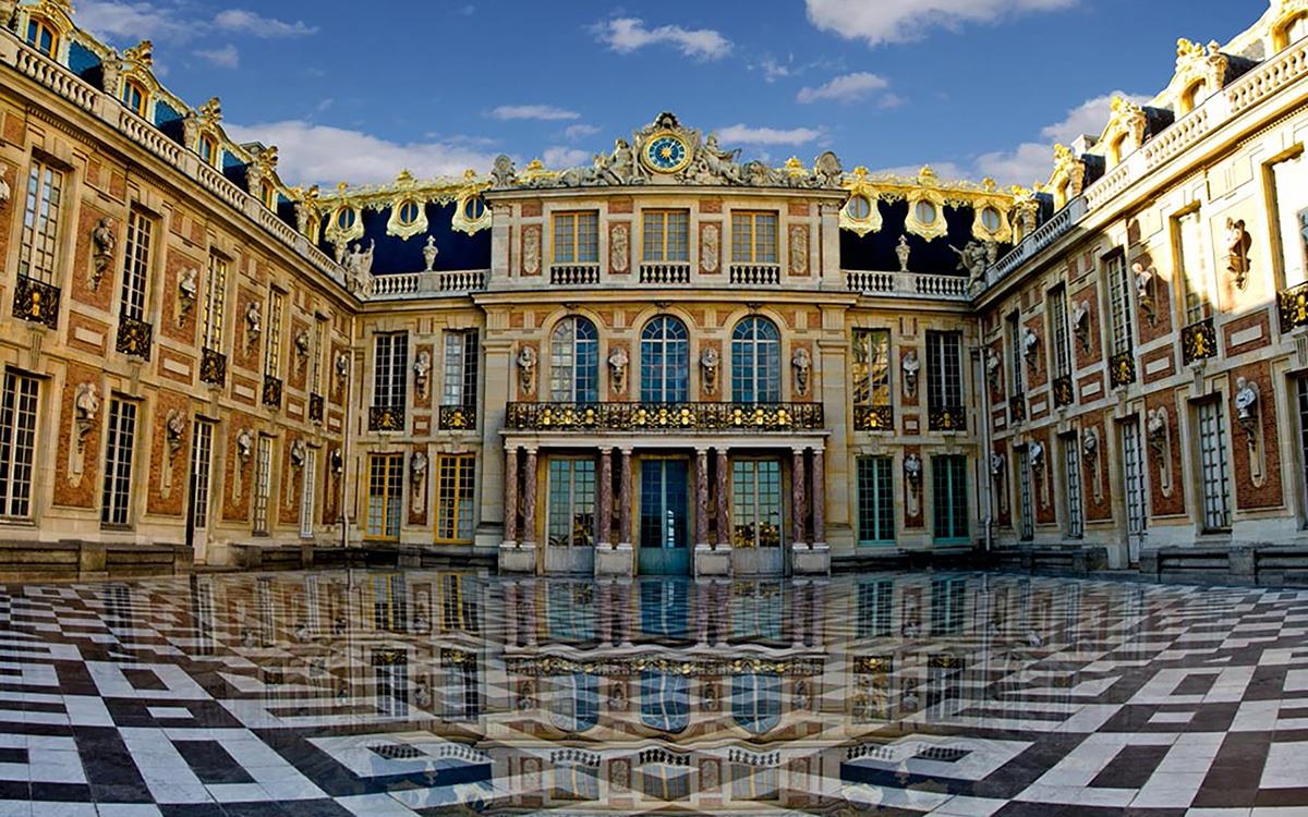 Private-transfer-to-Palace-of-Versailles-9