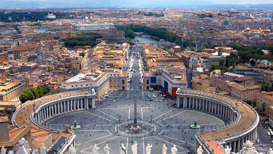 Squares-of-Rome-and-Vatican-Free-Tour-10