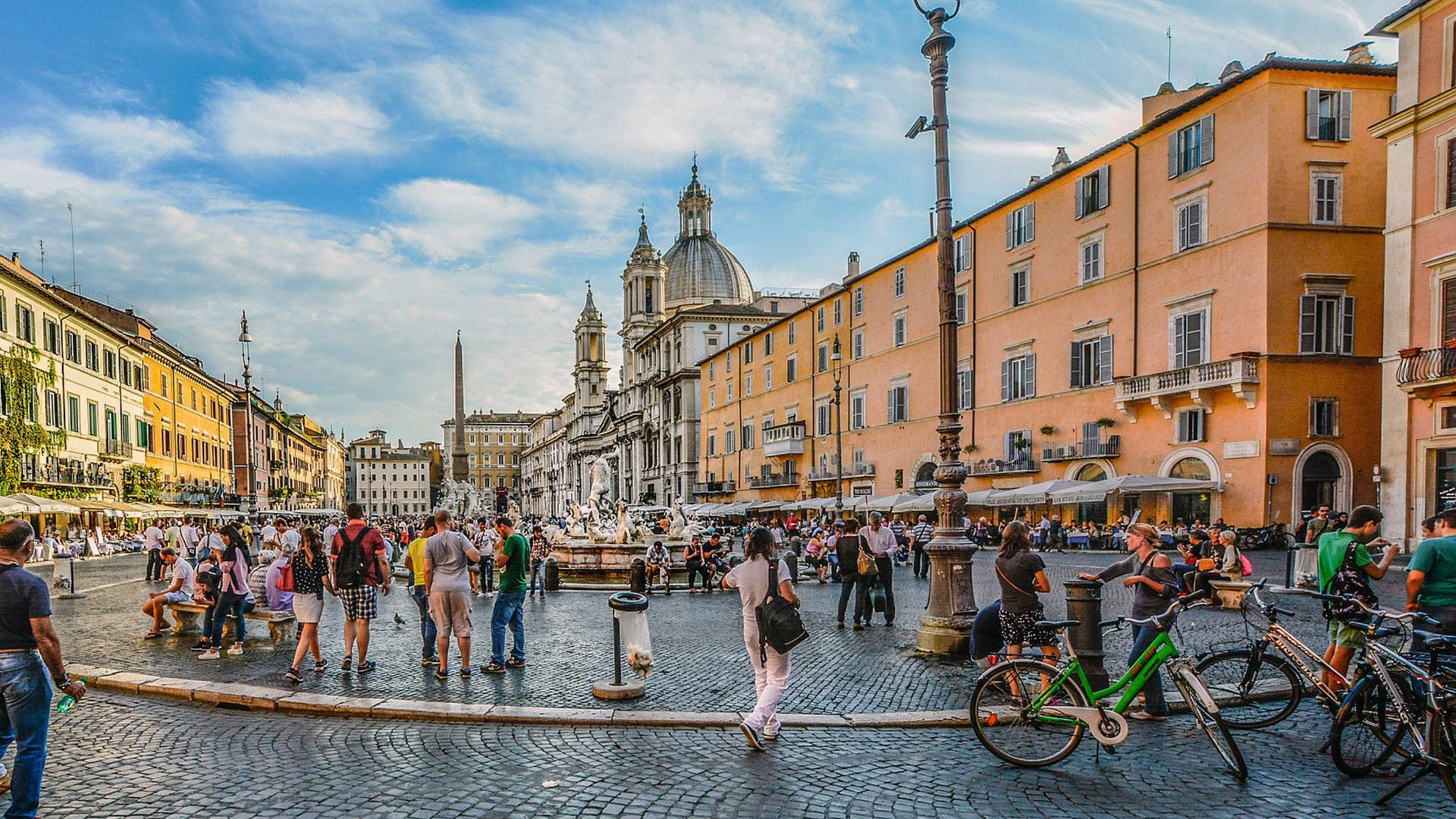 Squares-of-Rome-and-Vatican-Free-Tour-7