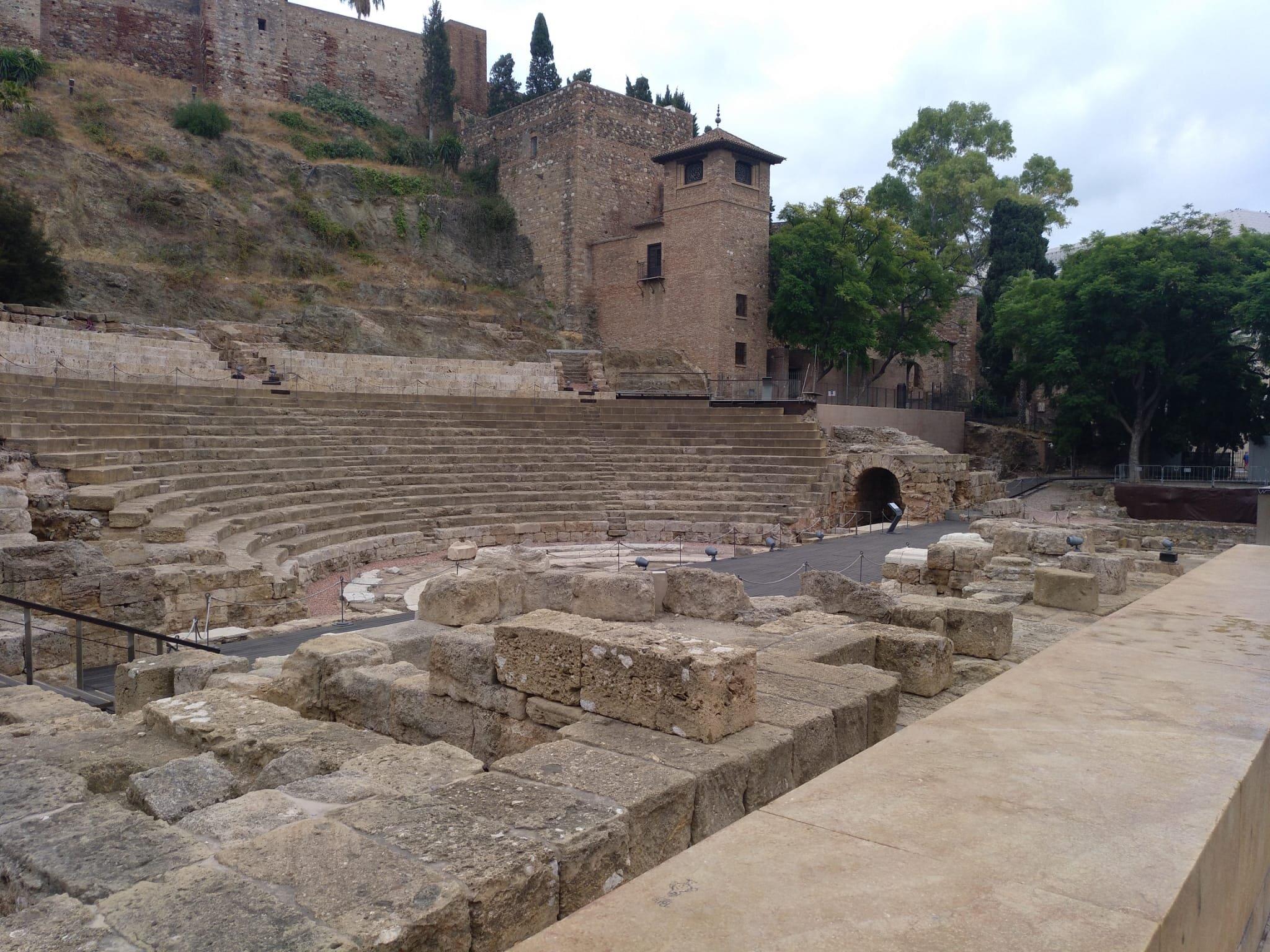 Tour of the roman theatre and Alcazaba of Malaga