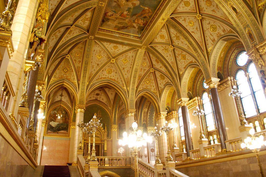 Entrada-Parlamento-de-Budapest-con-audioguia-3