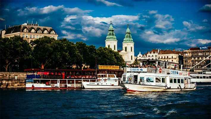 Paseo En Barco Por El Danubio En Budapest Yoorney By Toursgratis Com