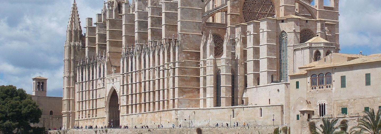 Cathedral of Palma de Mallorca Tour with Tickets