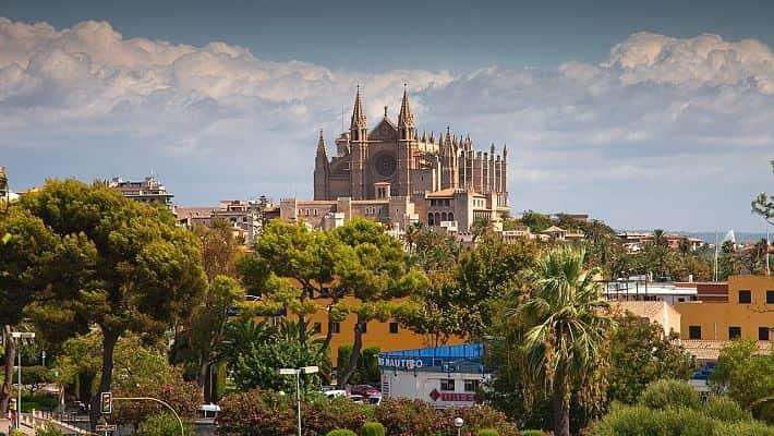 cathedral-of-palma-de-mallorca-tour-with-tickets-4