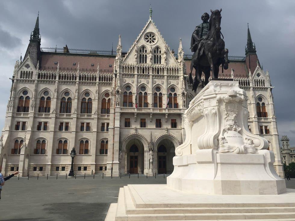 budapest-parliament-tour-16
