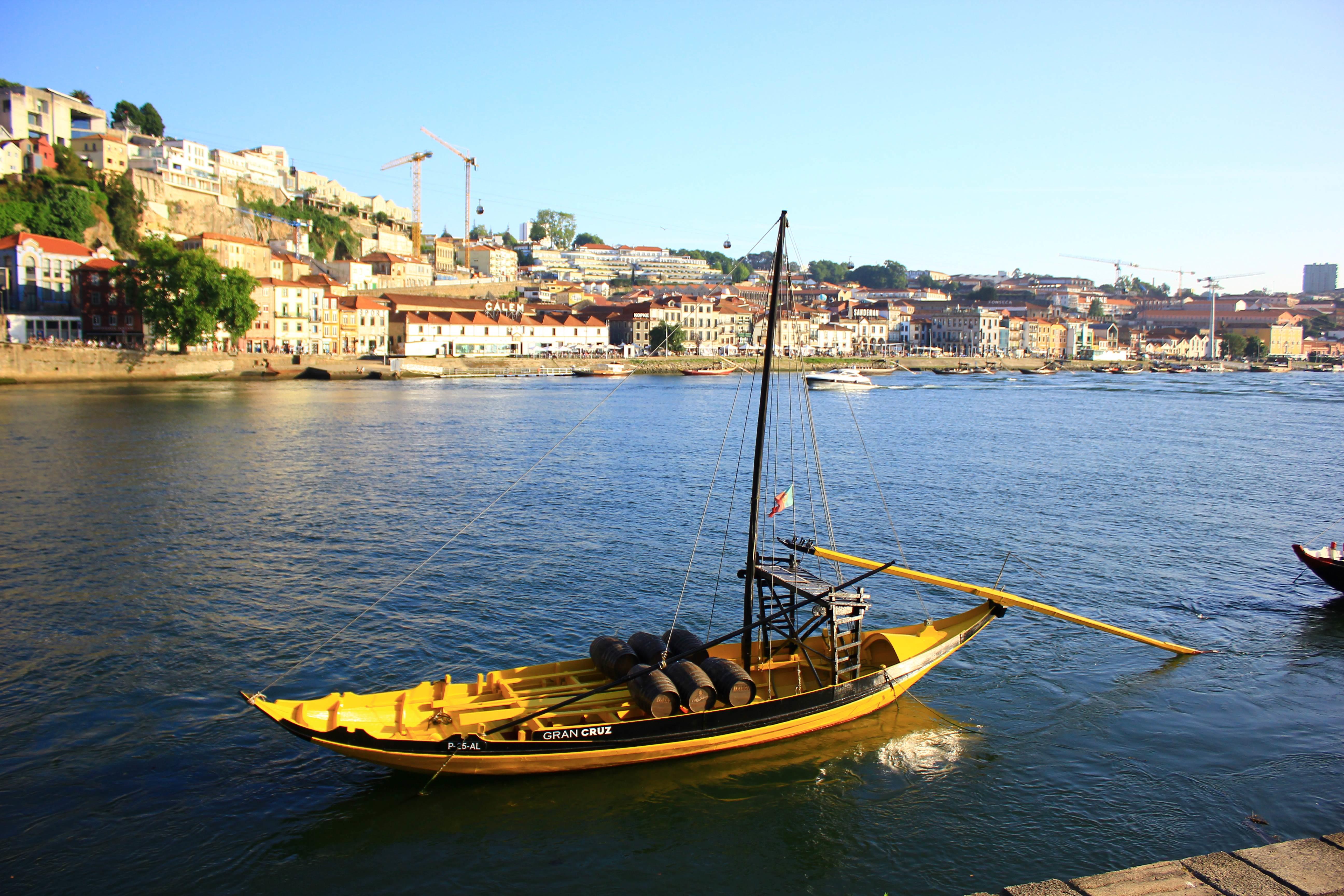 Old-Town-and-Ribira’s-Porto-Free-Tour-1
