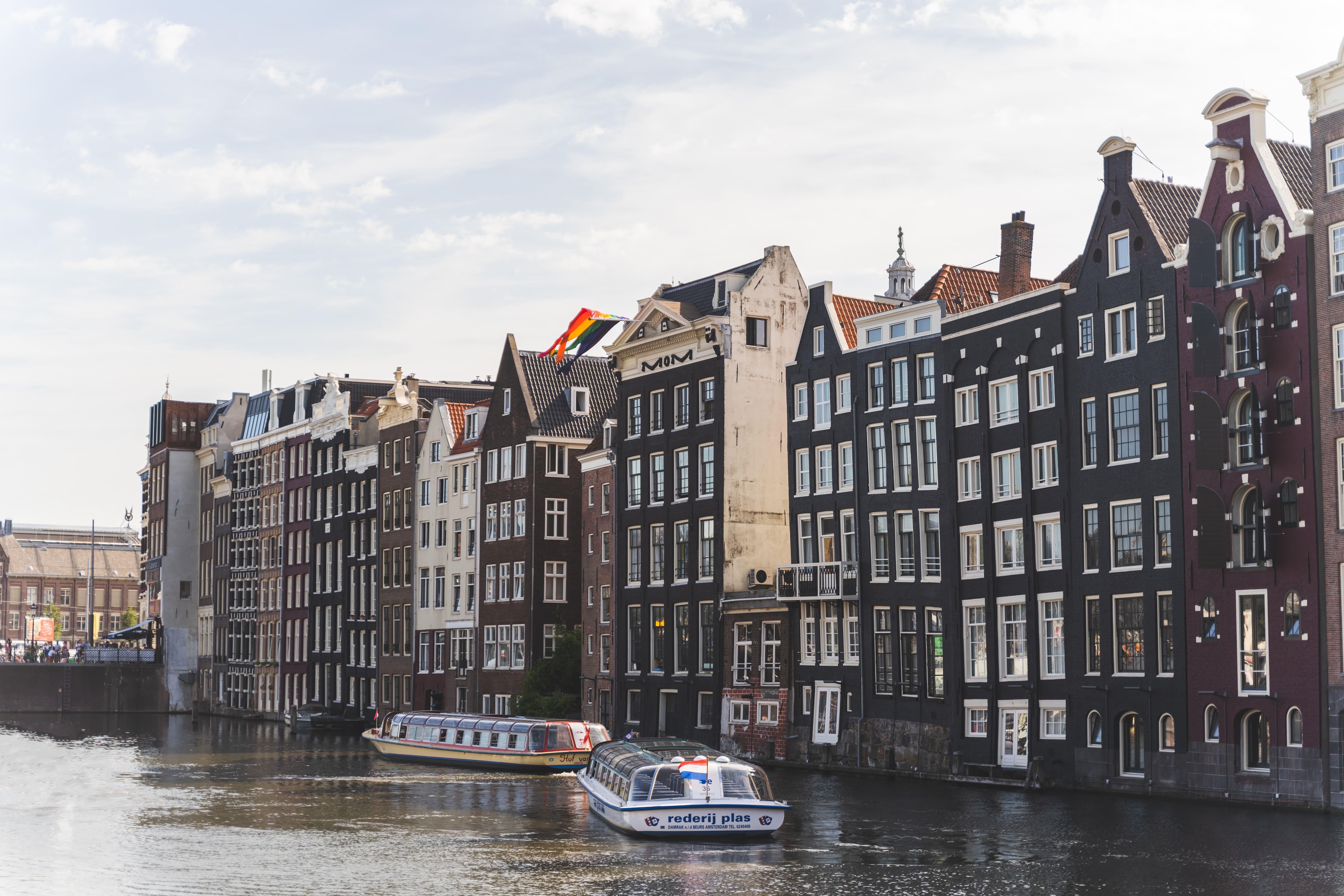 Tour-a-pier-por-Amsterdam-con-paseo-en-barco-5
