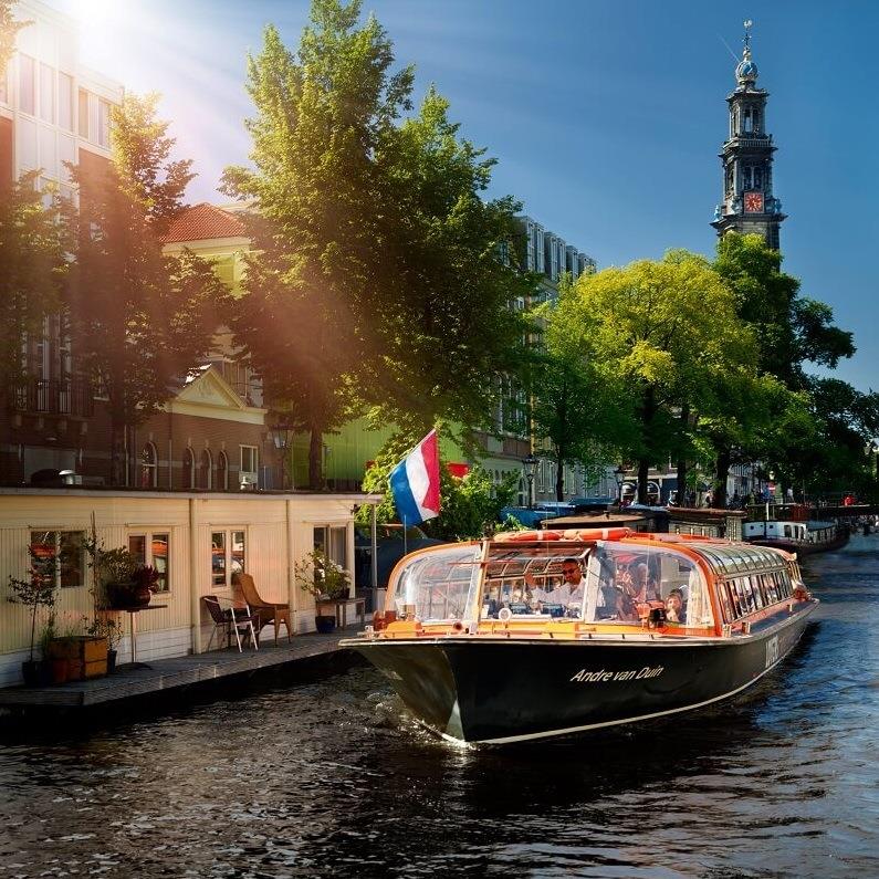 Tour-Dutch-countryside-with-Amsterdam-canal-cruise-16