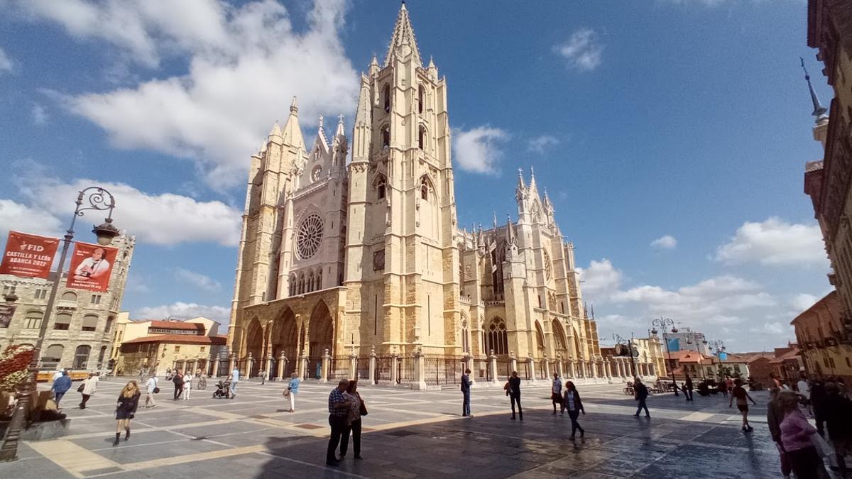Essential Leon : Cathedral and historic centre
