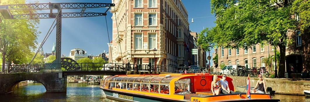 Tour-Dutch-countryside-with-Amsterdam-canal-cruise-15