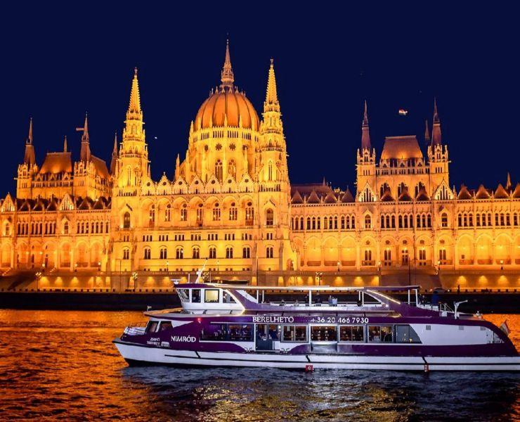 Tickets-for-Budapest-Sightseeing-Cruise-4