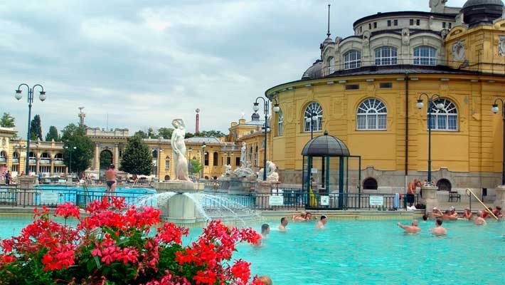 szechenyi-thermal-bath-tour-and-tickets-4