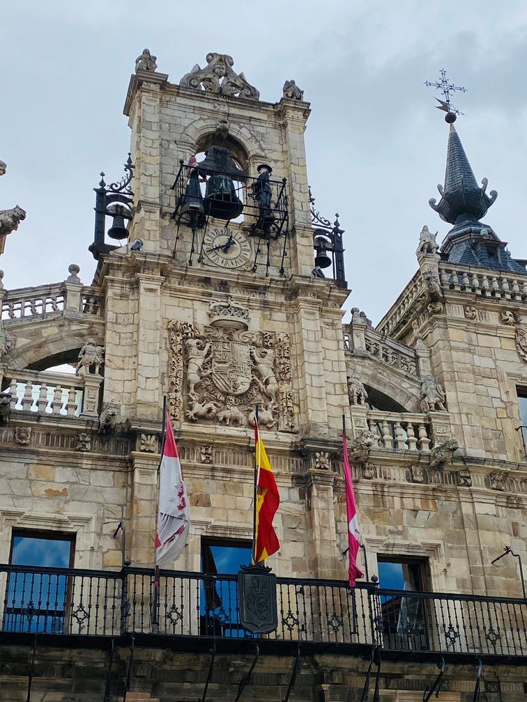 Millennial-Astorga:-City,-Palace-and-Cathedral-1