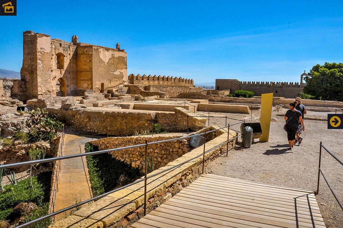 Guided-visit-to-the-Alcazaba-of-Almeria-4
