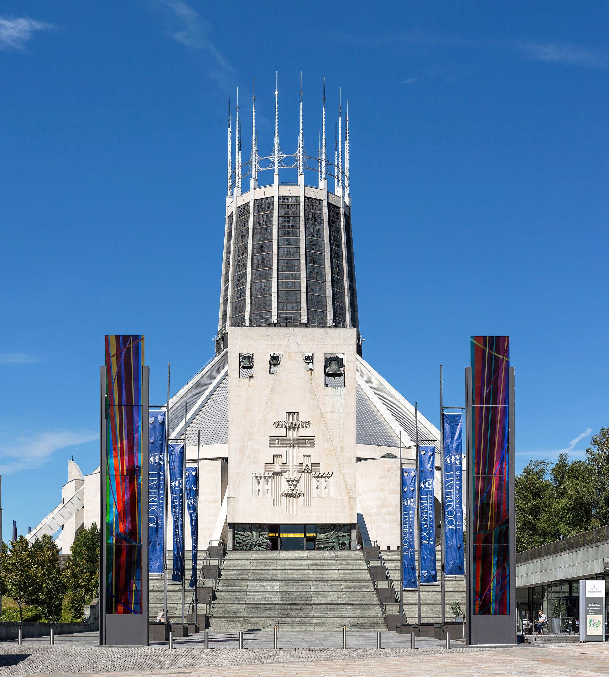 Free-Tour-of-The-Beatles-in-Liverpool-2