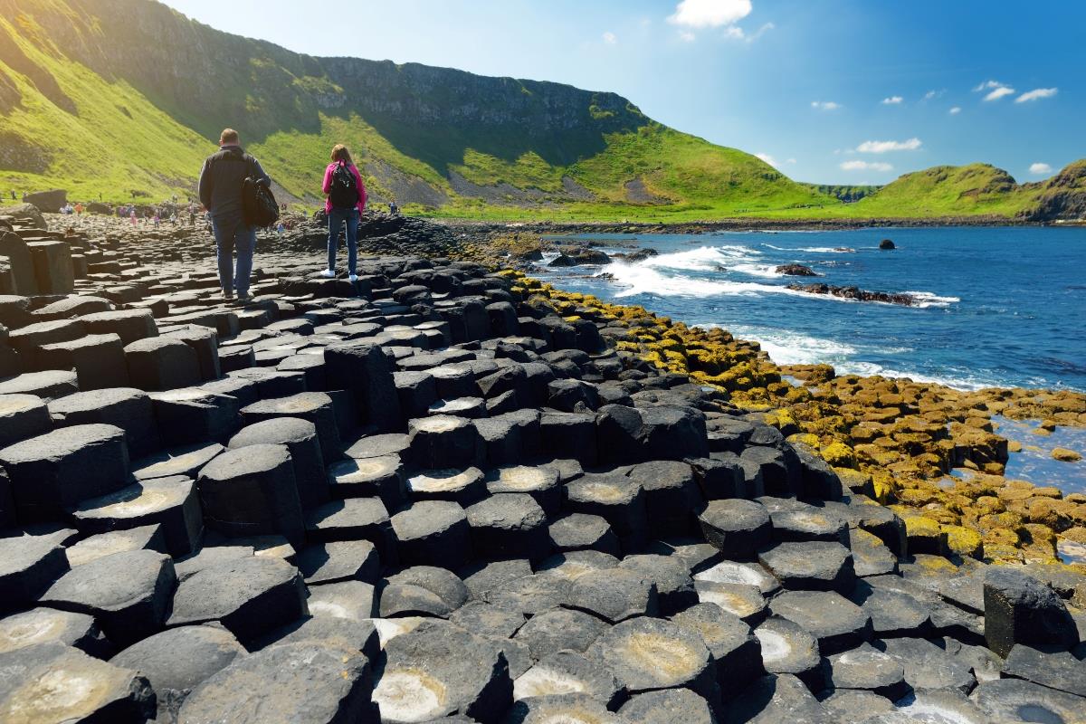 Tour-to-Giant's-Causeway-and-Belfast-in-Spanish-1