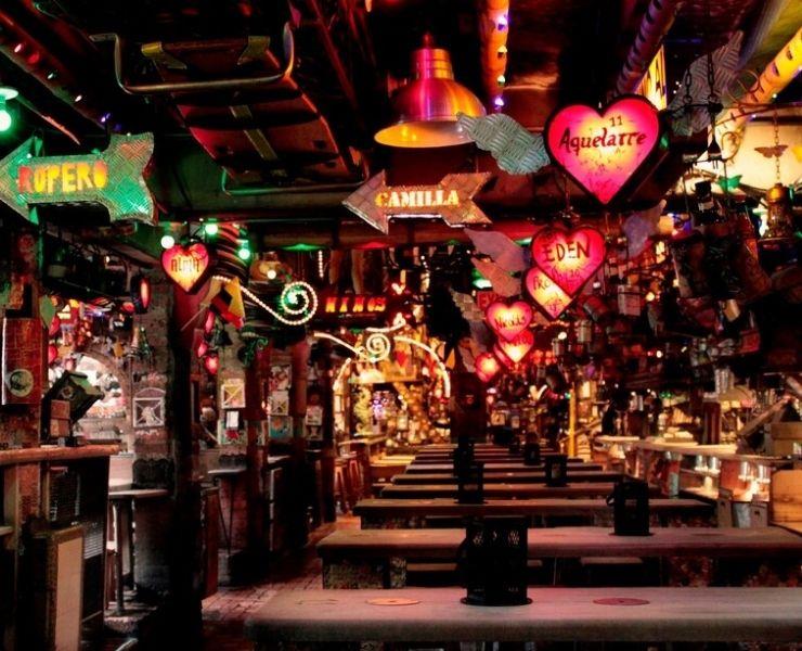 Dinner-and-show-at-Andres-Carne-de-Res-2