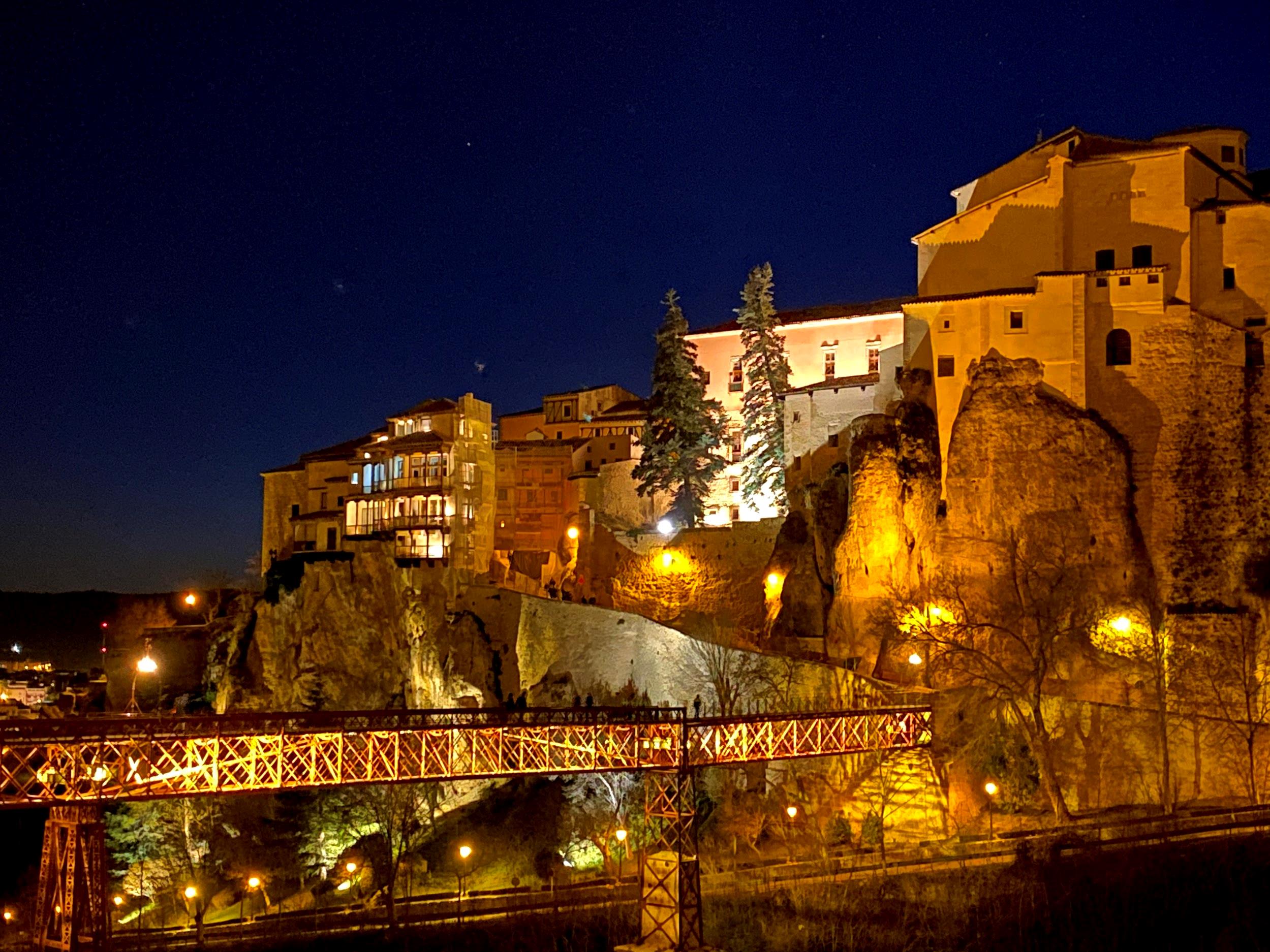 Cuenca Night Free Tour: Night Spell