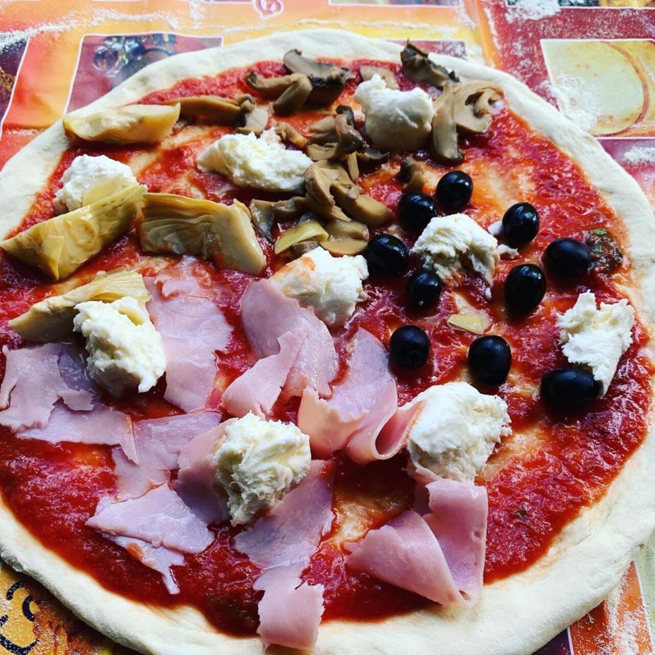 Clase-de-cocina-de-pizza-y-tiramisu-en-Siena-2