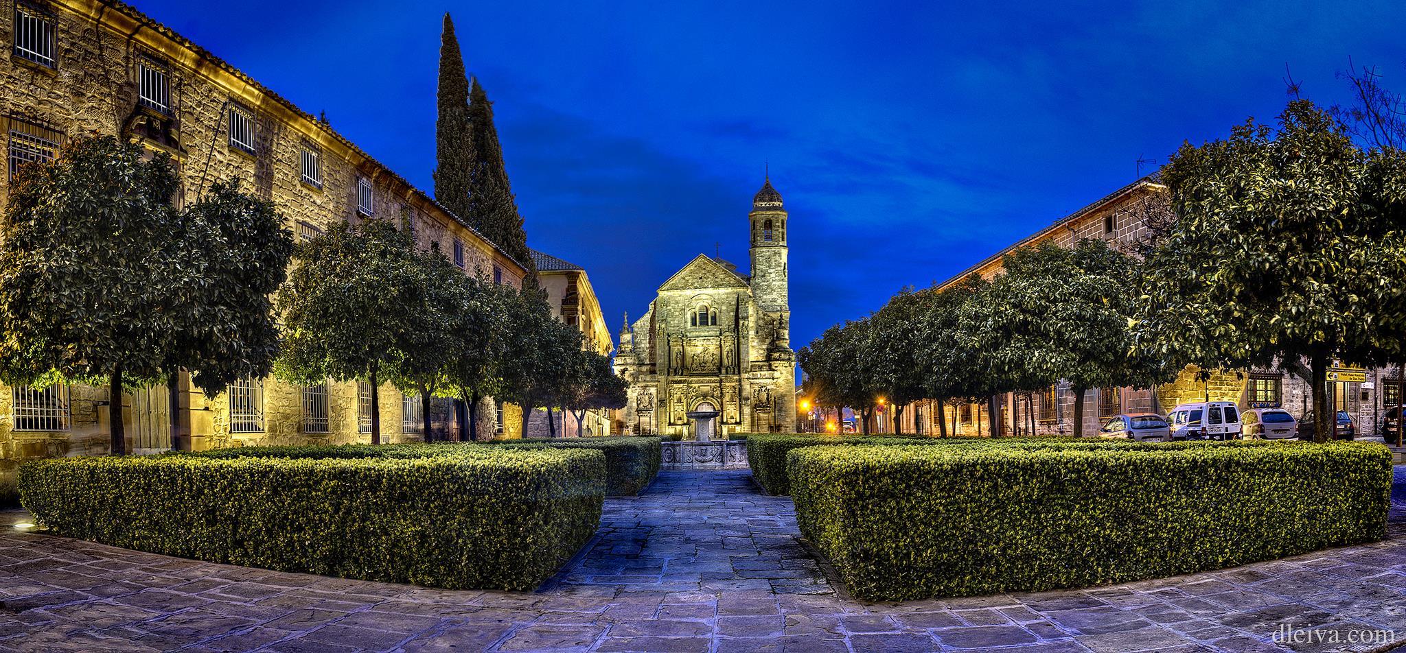 Free-Night-Tour-in-Ubeda-the-illuminated-city-6