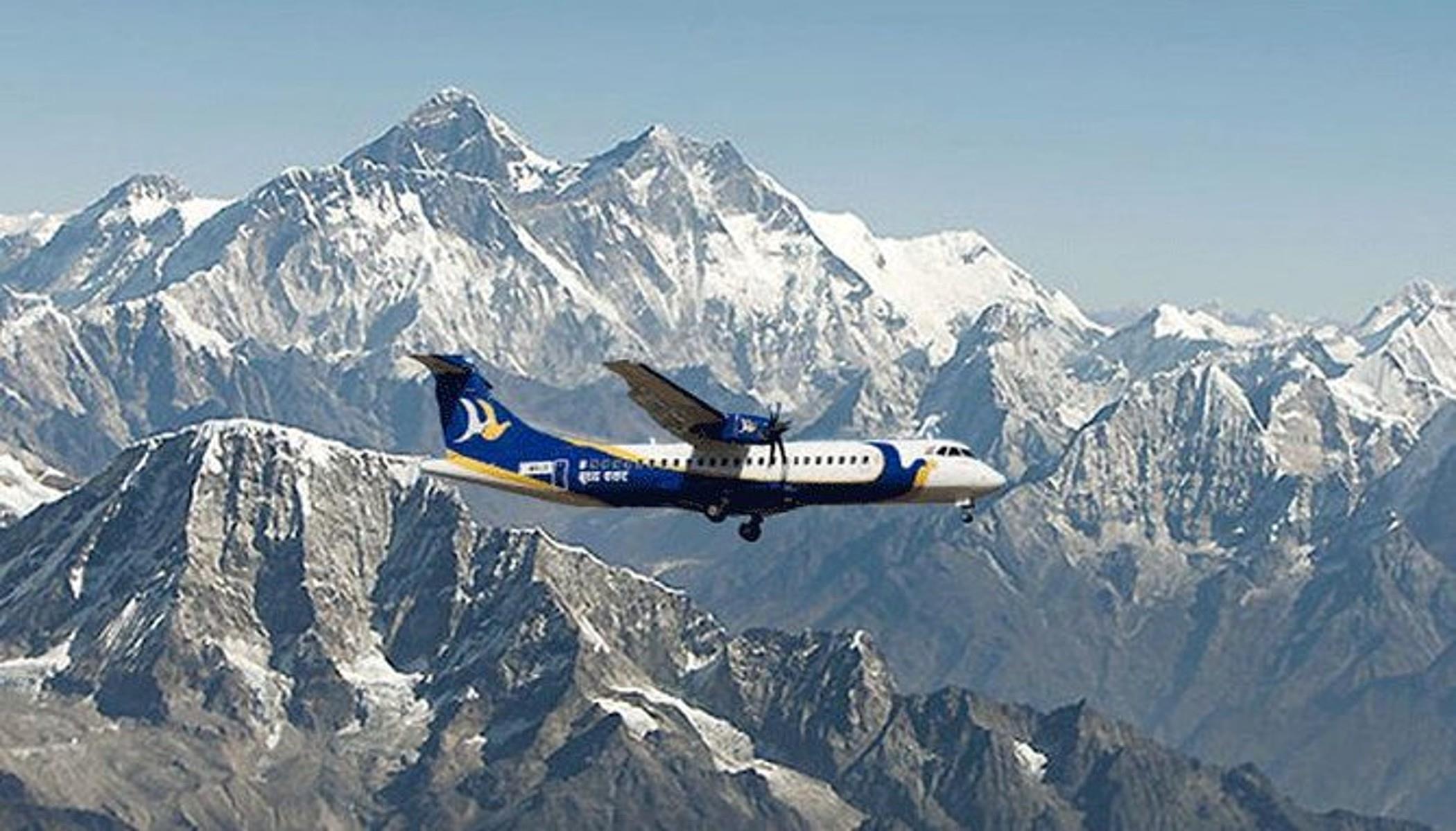 Mount-Everest-Sightseeing-Flight-1