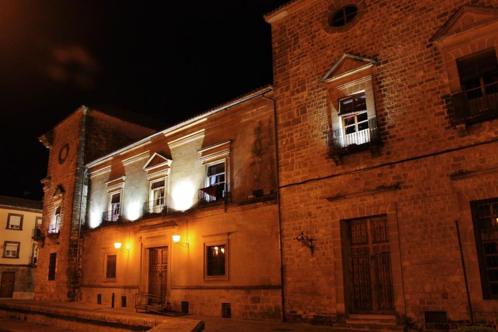 Free-Night-Tour-in-Ubeda-the-illuminated-city-4