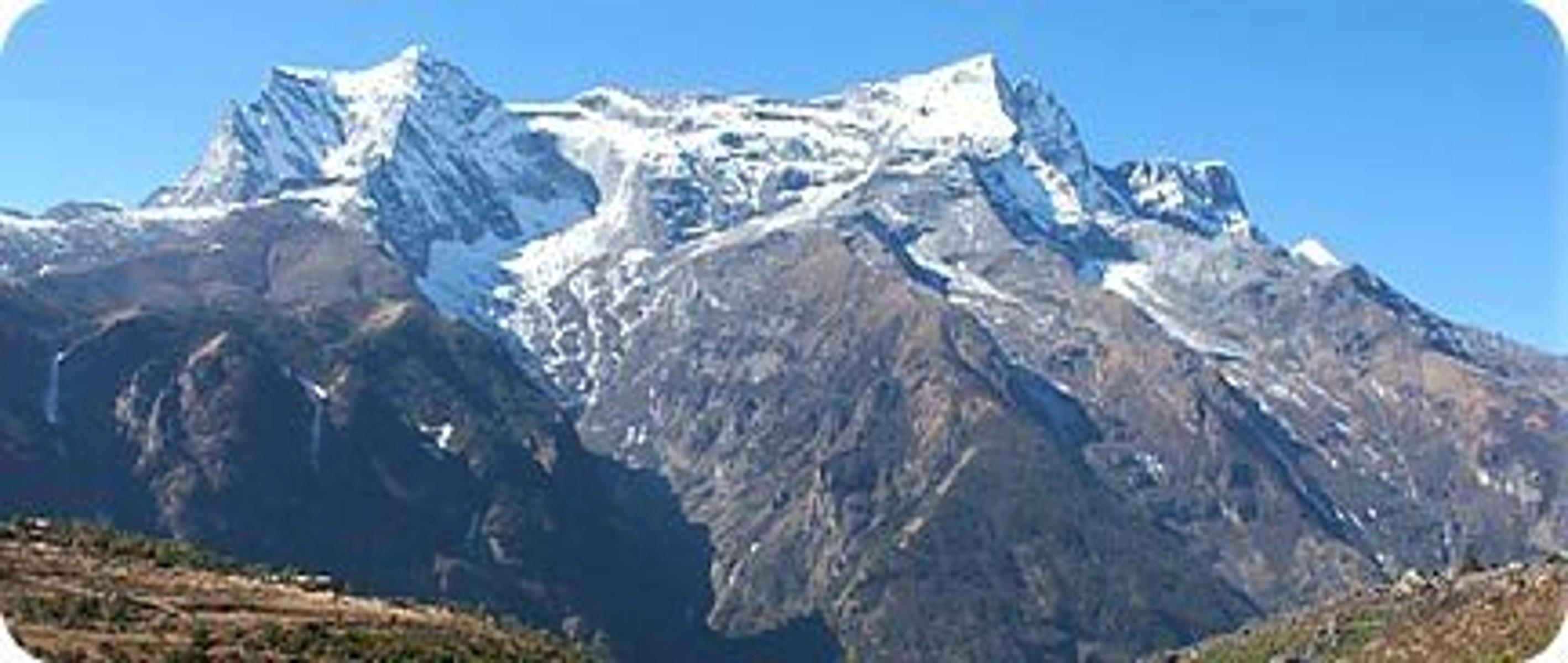 Escalada del pico Kwangde