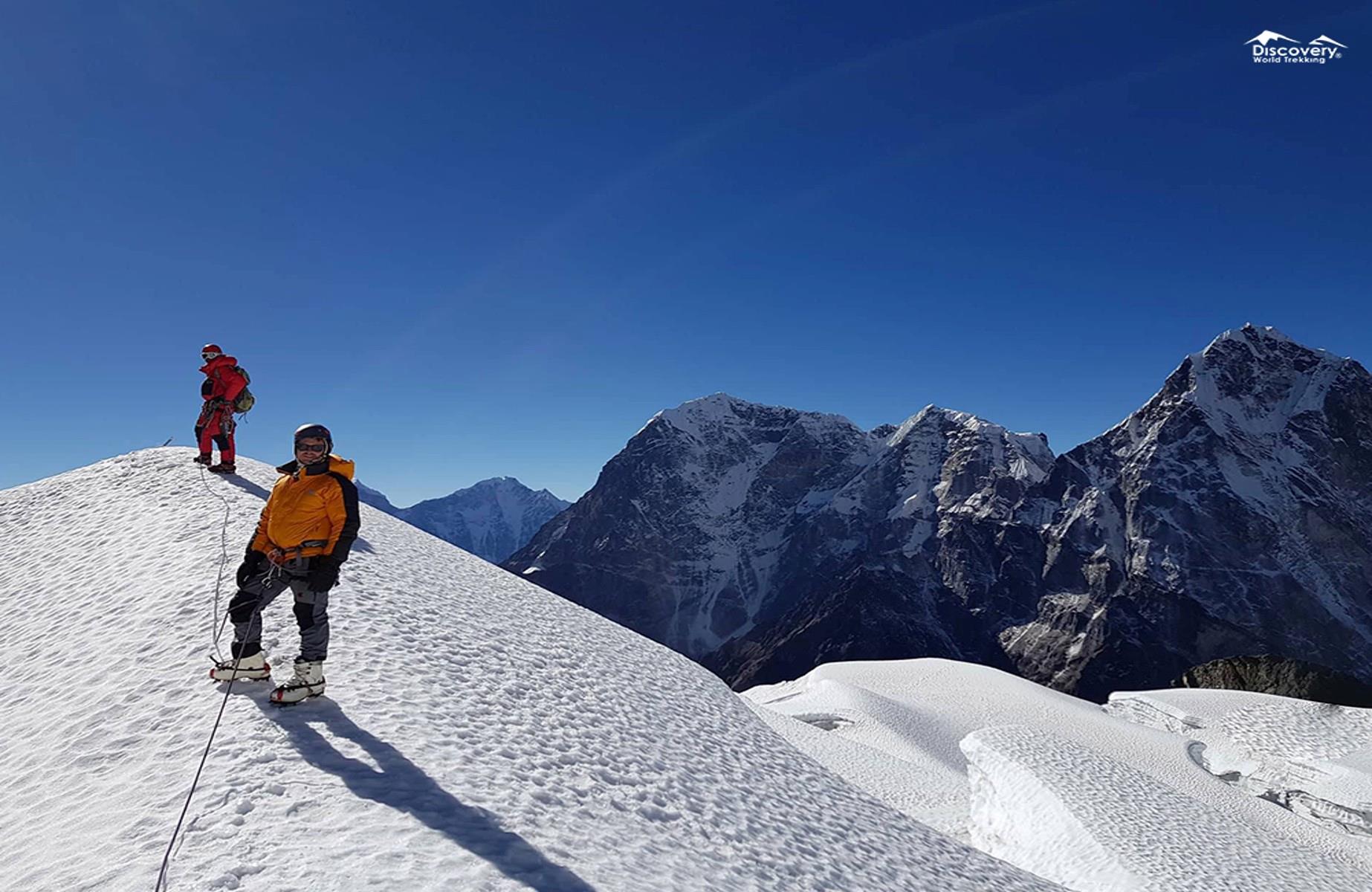 Lobuche East Climbing