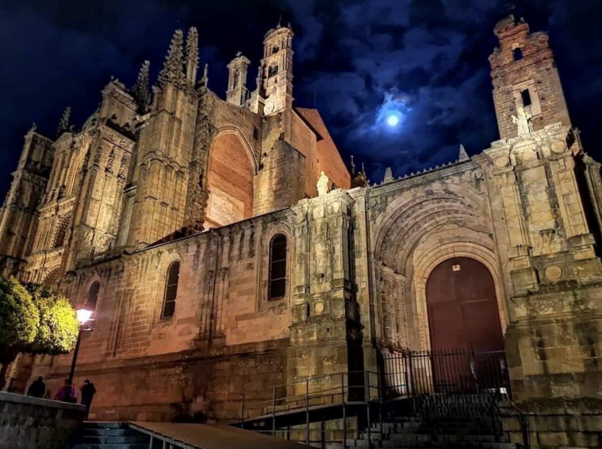 Free Tour de Misterios y Leyendas Plasencia