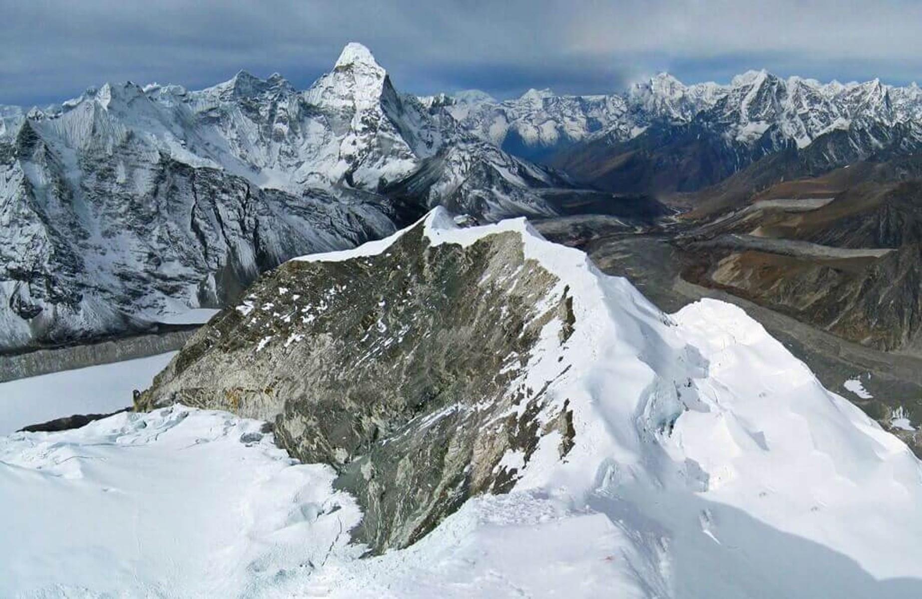 Imja Tse(Island Peak) peak climbing