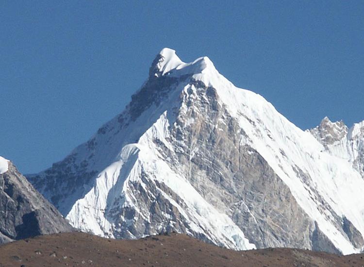 Ascenso-al-pico-del-monte-Nirekha-1