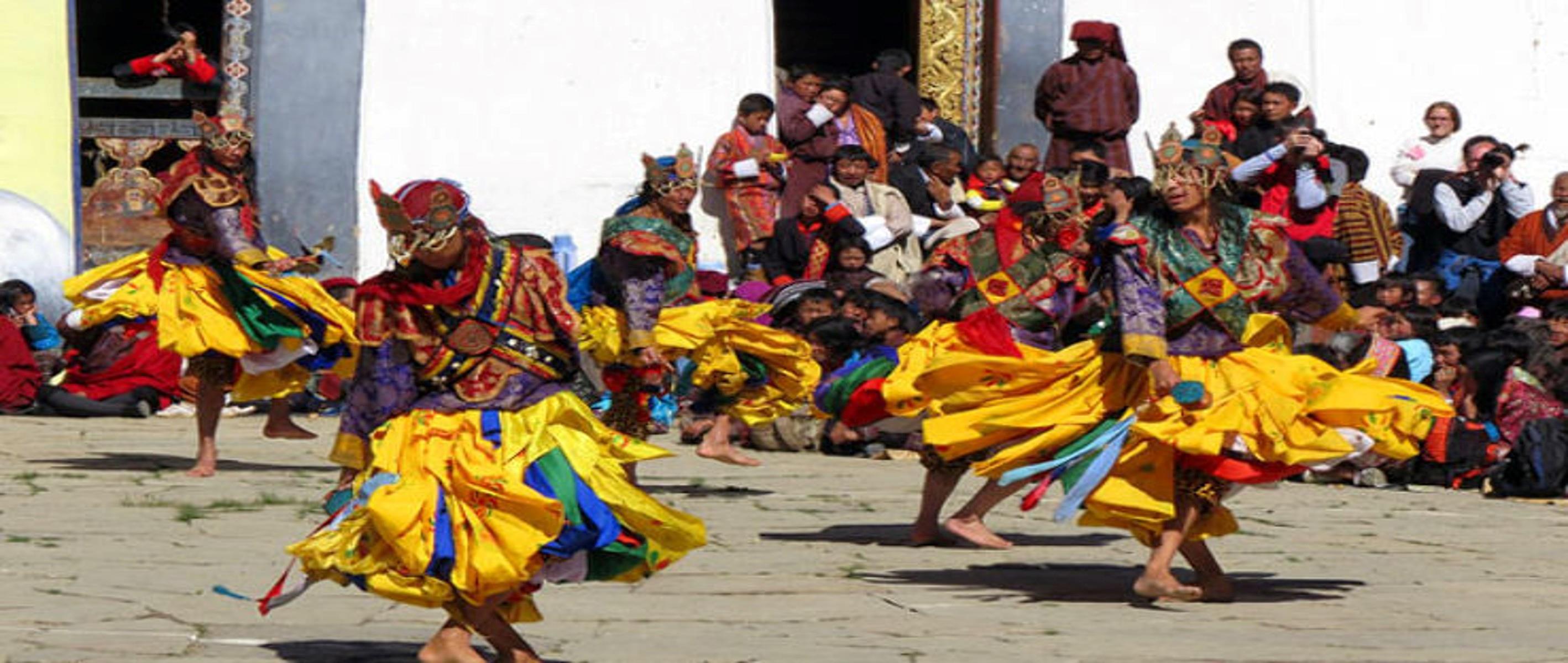 Festival-de-la-grulla-de-cuello-negro-en-Butan-2