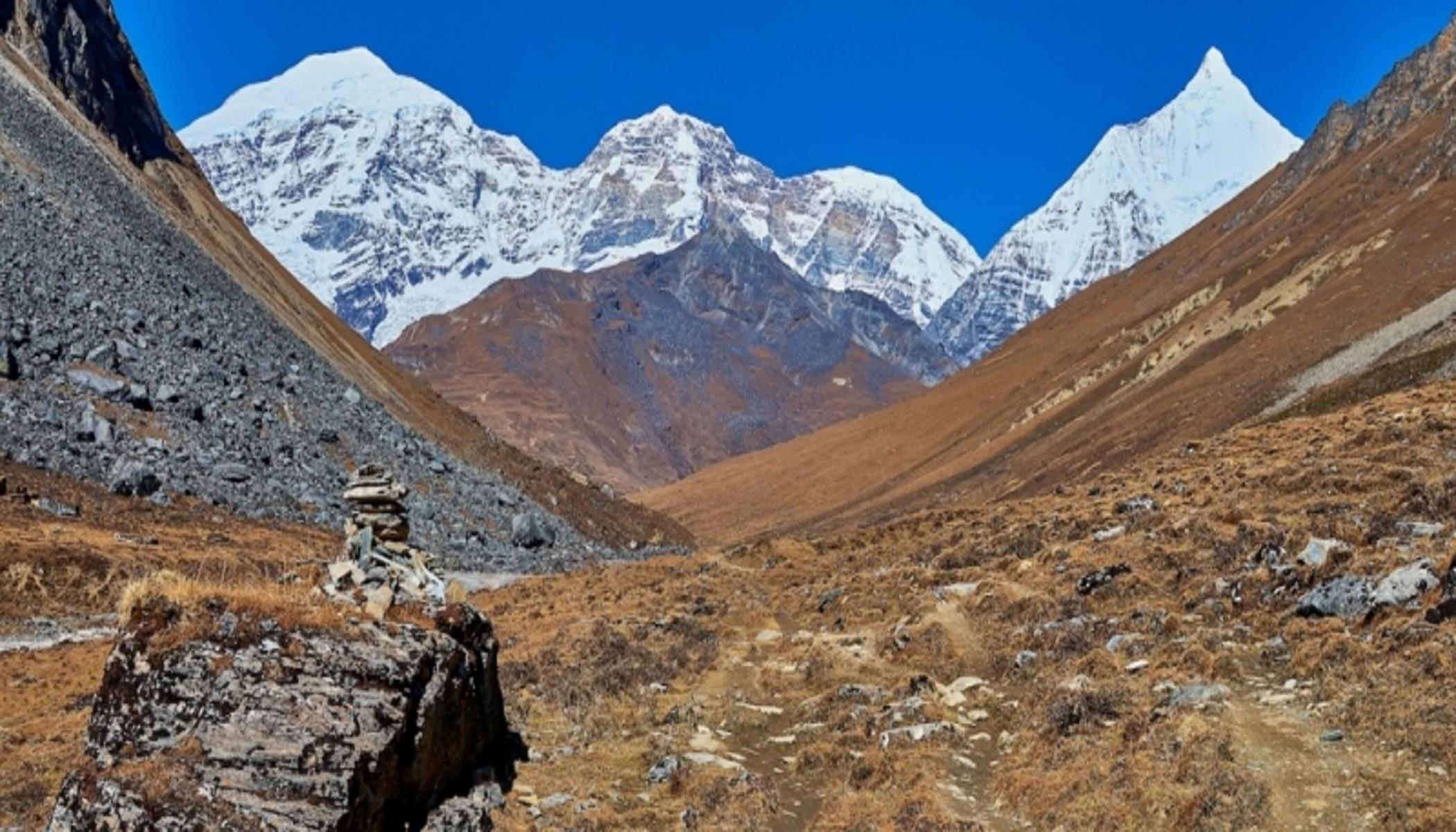 Caminata-al-campamento-base-de-Jomolhari-1