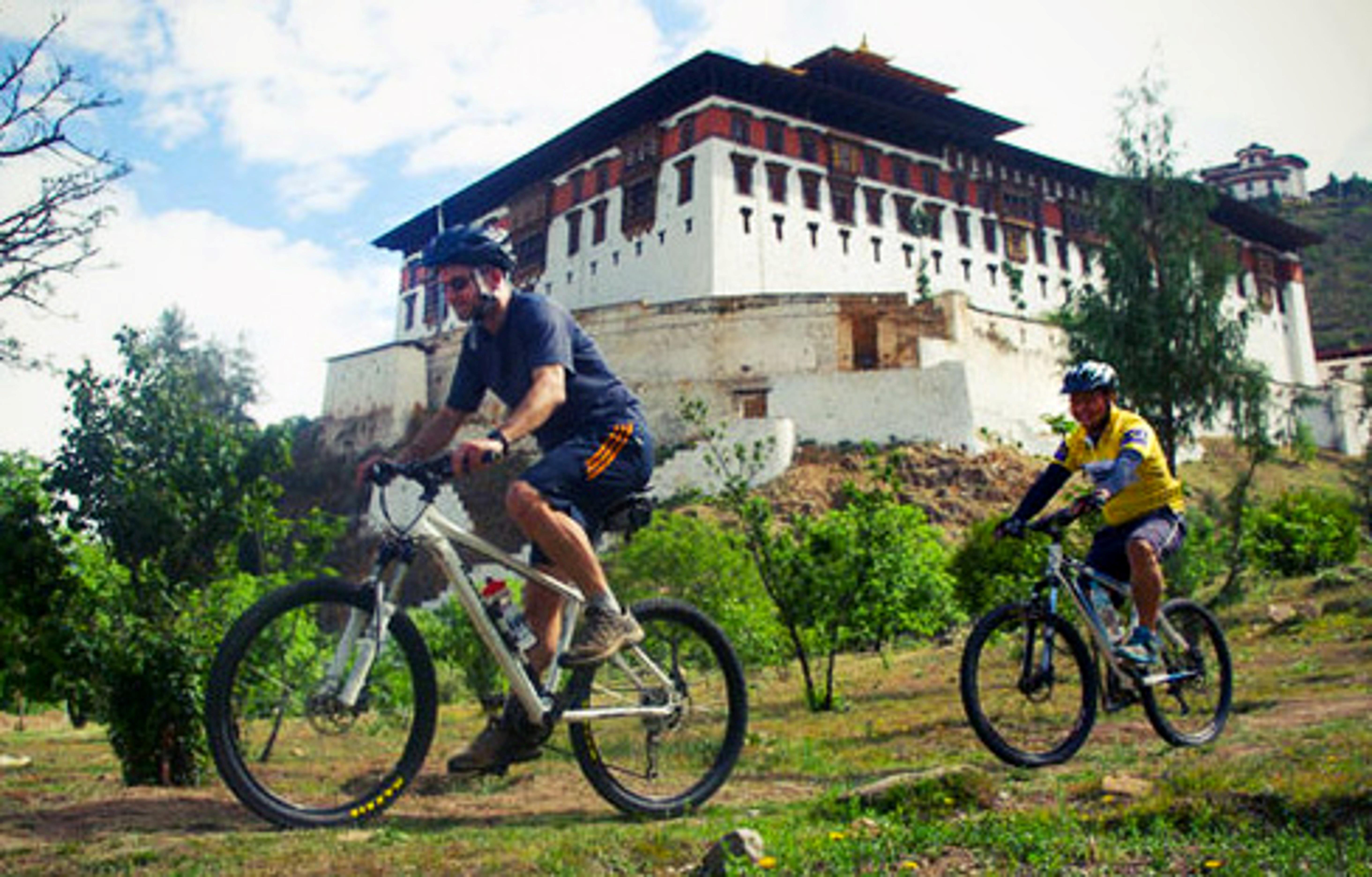 Recorrido en bicicleta por Bután