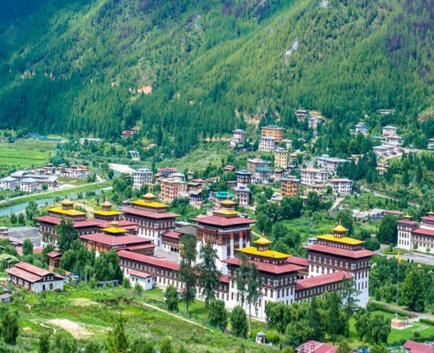 Tour to Paro Tshechu (Festival)