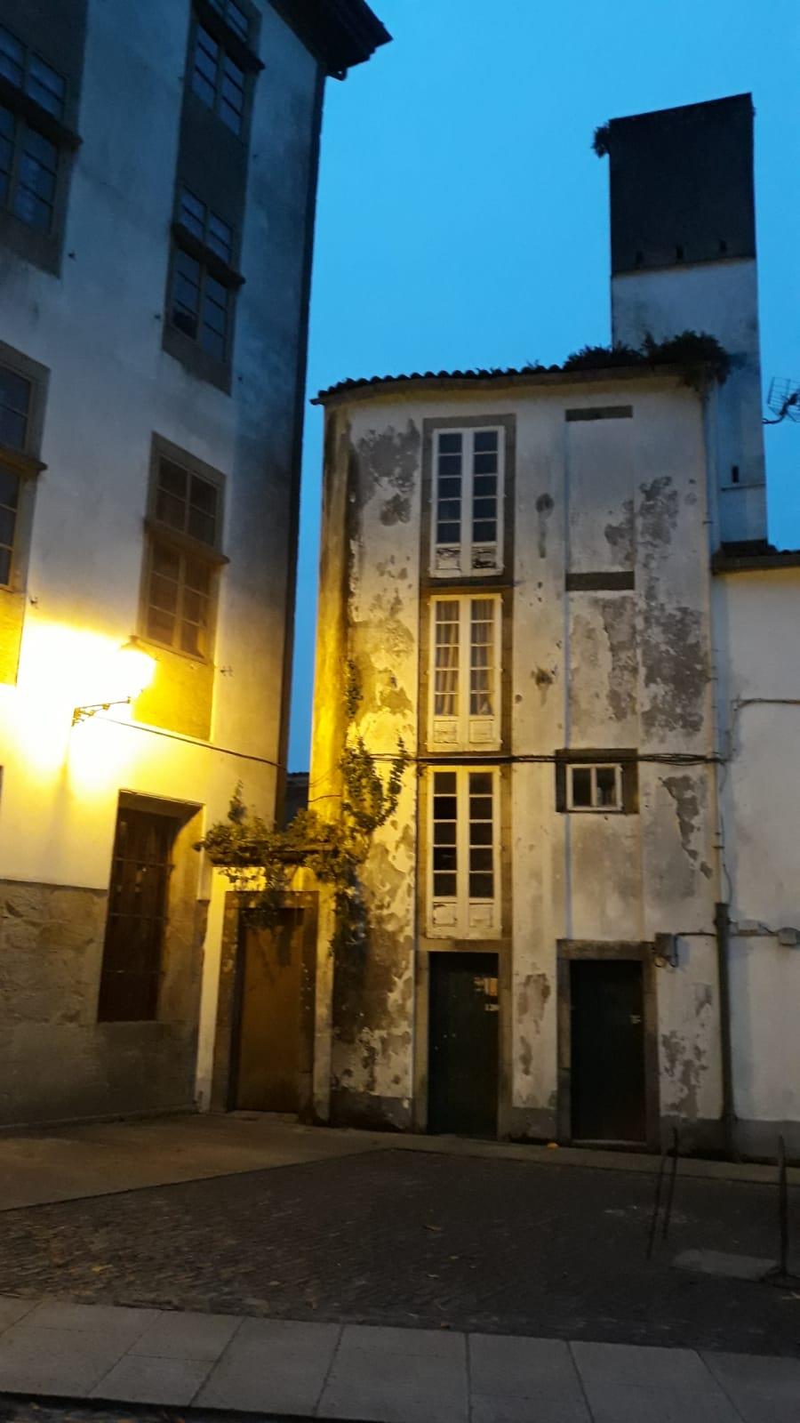 Free-Tour-for-Adults-only-Santiago-de-Compostela-8