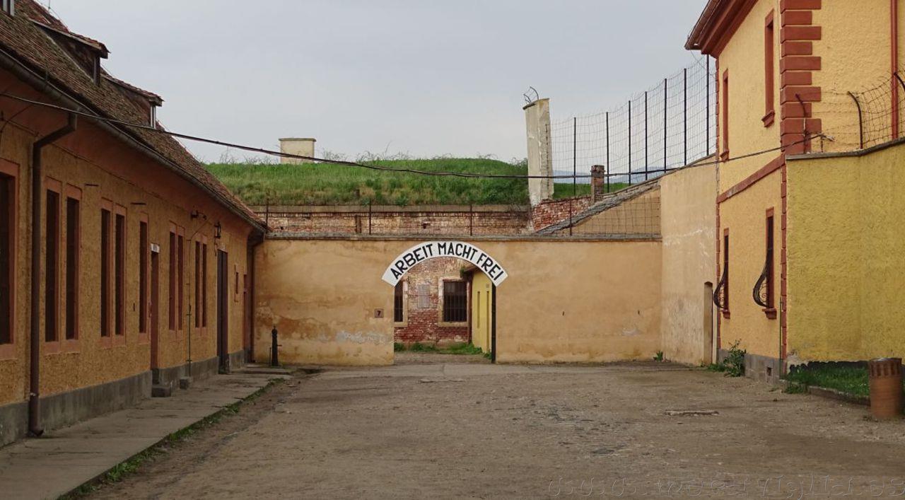 Excursión al Campo de Concentración Terezín