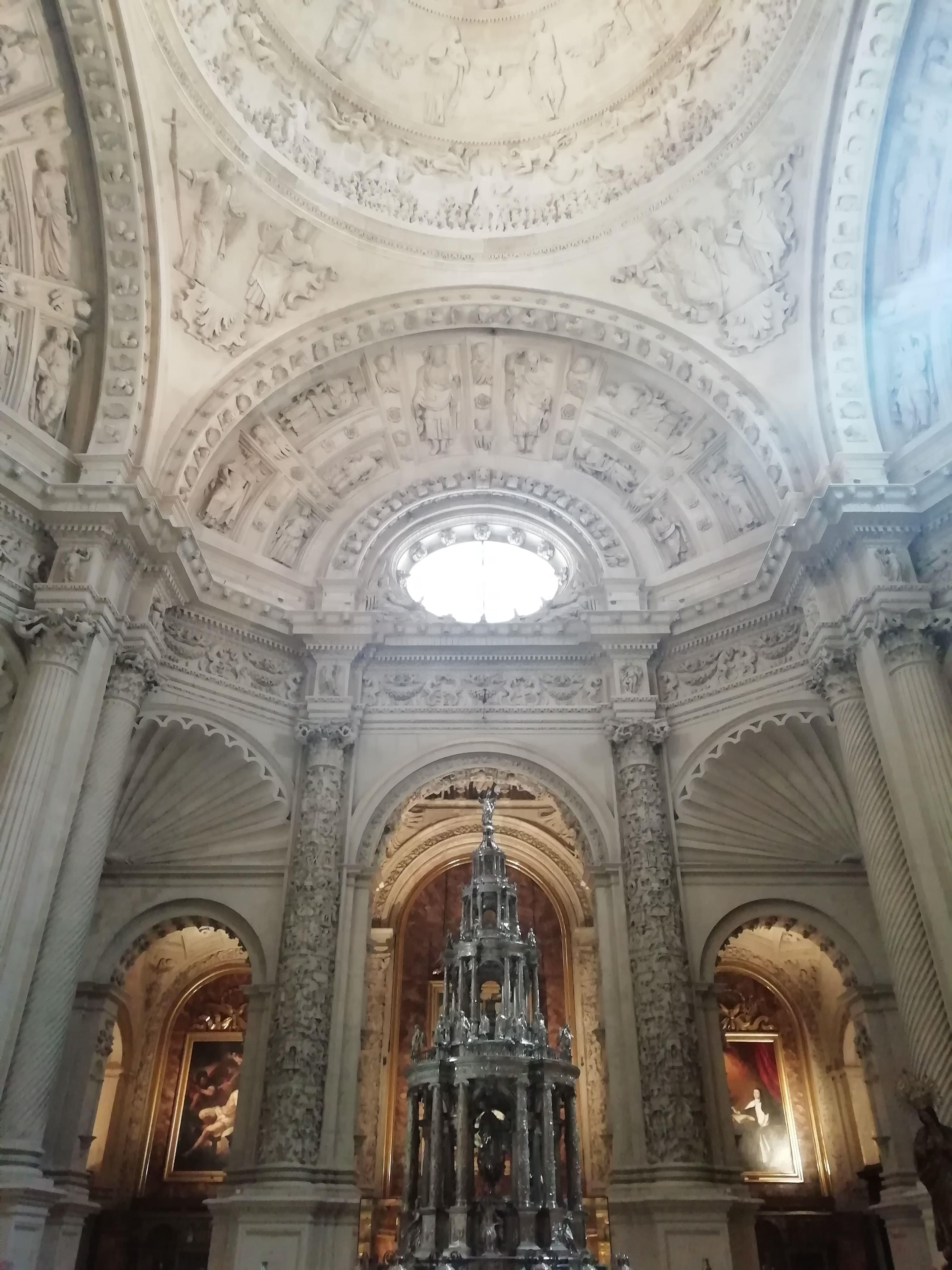 Guided-visit-to-the-Cathedral-of-Seville-13