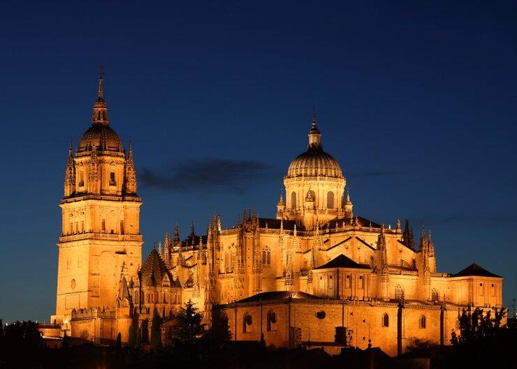 Tour-Salamanca-Nocturna-Iluminada-2